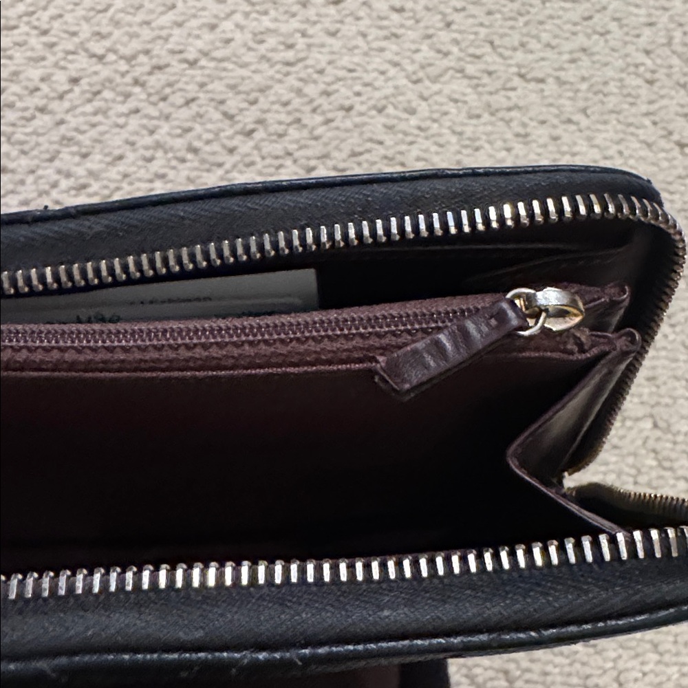 Chanel Black Quilted Leather Wallet - Picture 12 of 17